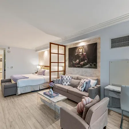 Lucky Gem Penthouse & Luxury Suites At Signature Resort, 2816